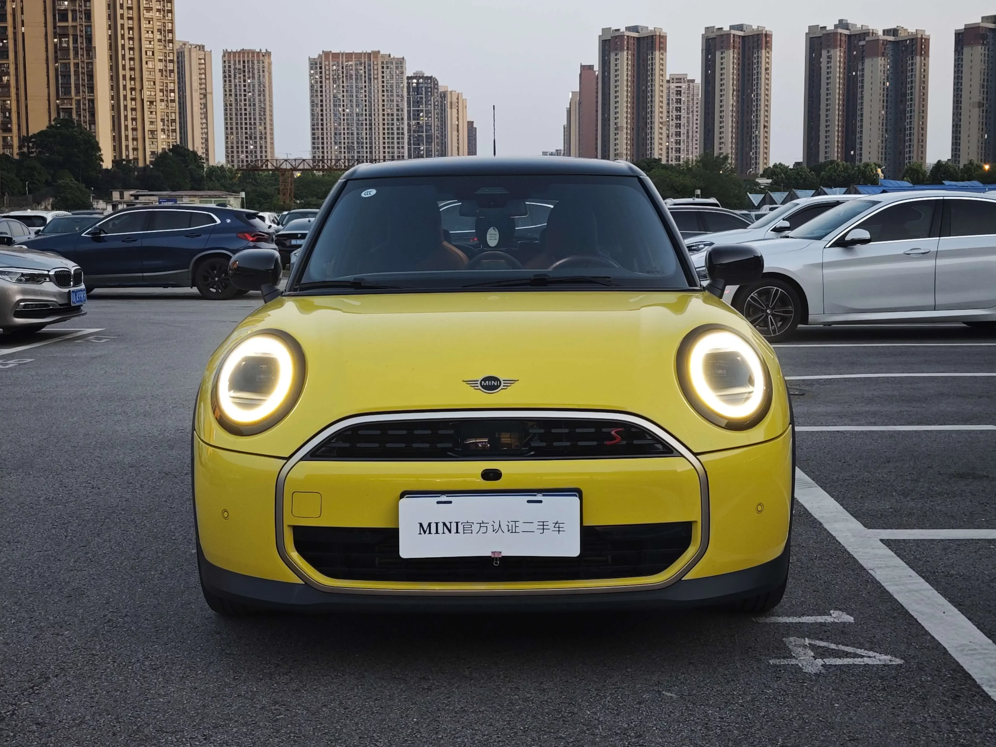 MINI 
