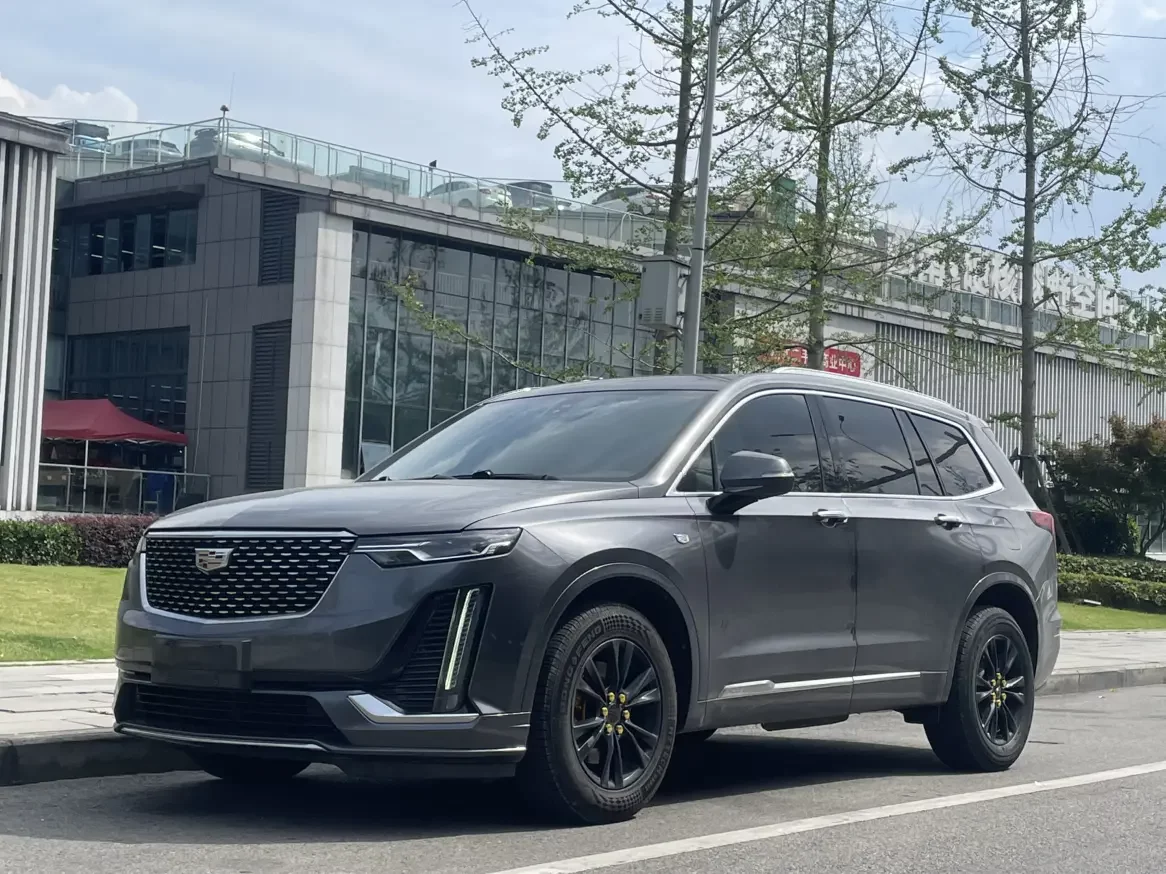 Cadillac XT6