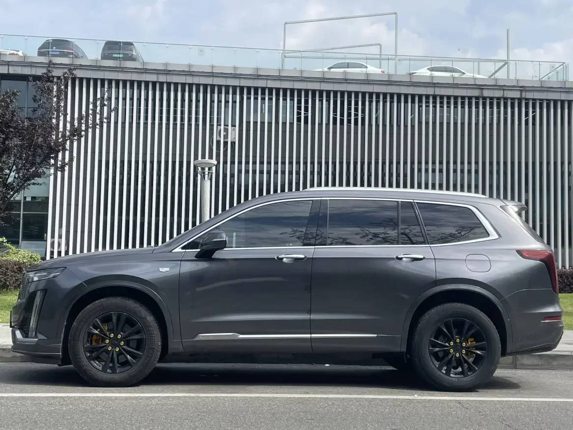 Cadillac XT6