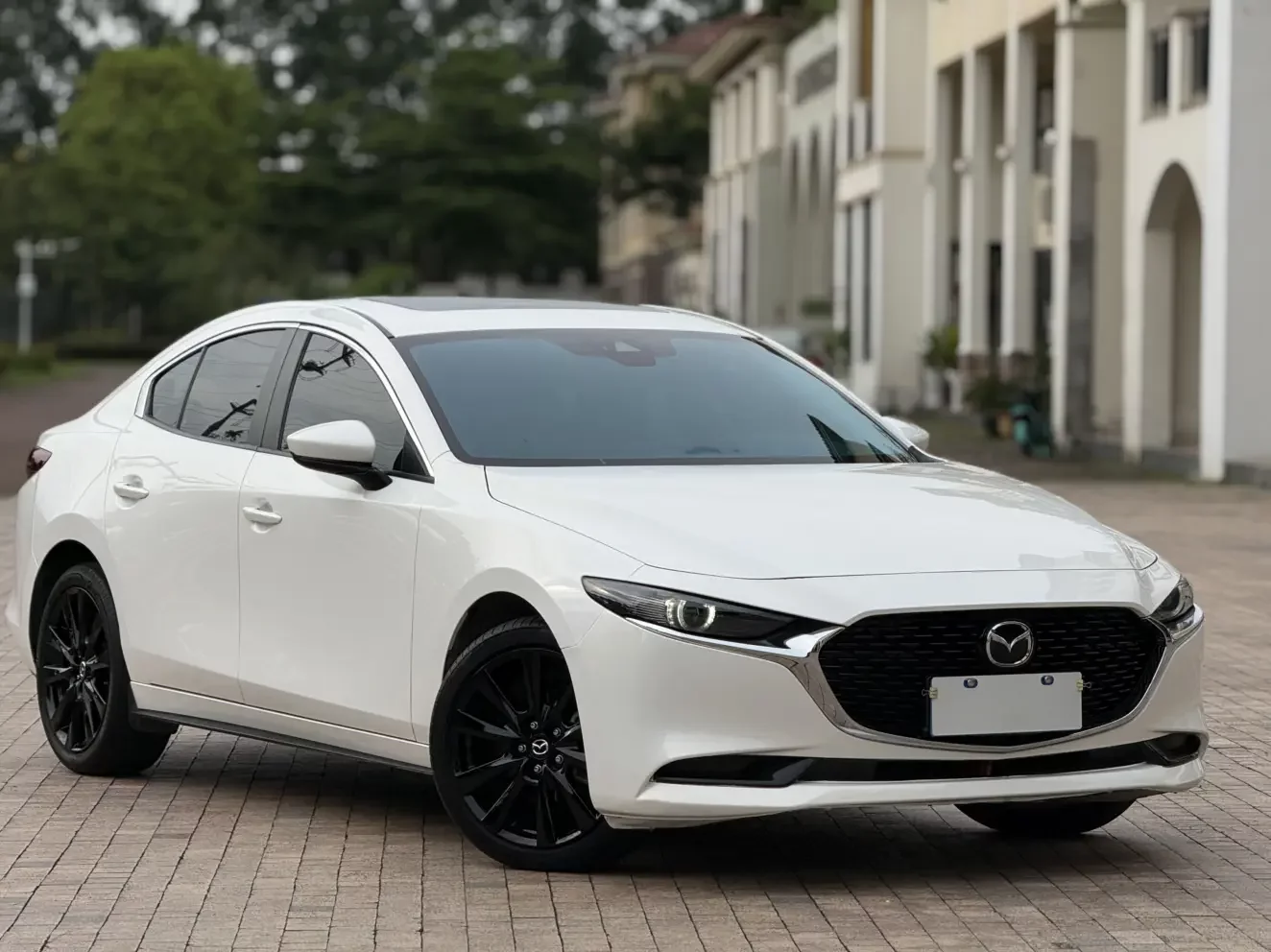Mazda Axela (3)