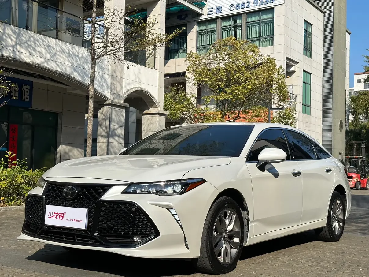 TOYOTA AVALON