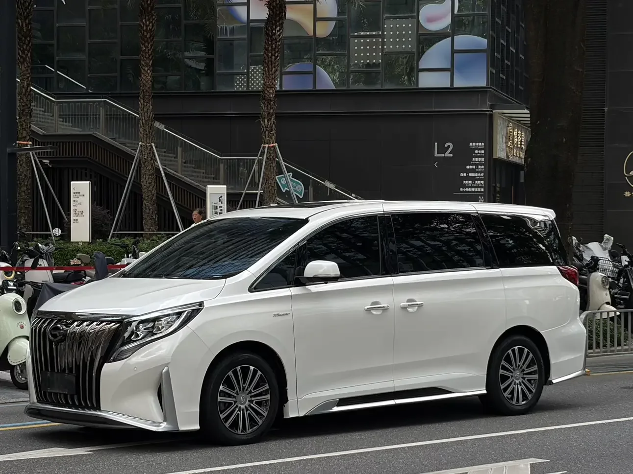 GAC Trumpchi M8