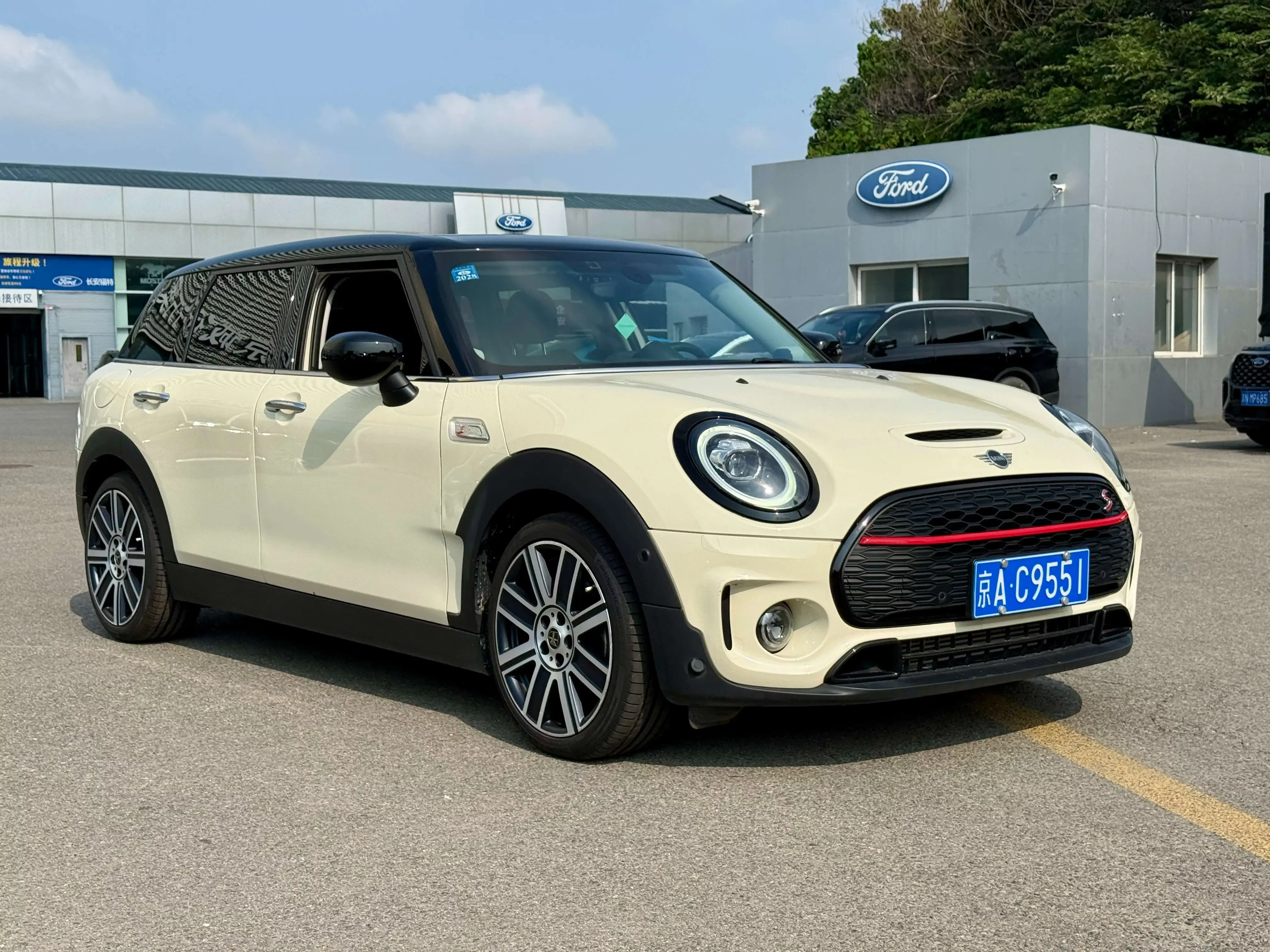 MINI CLUBMAN