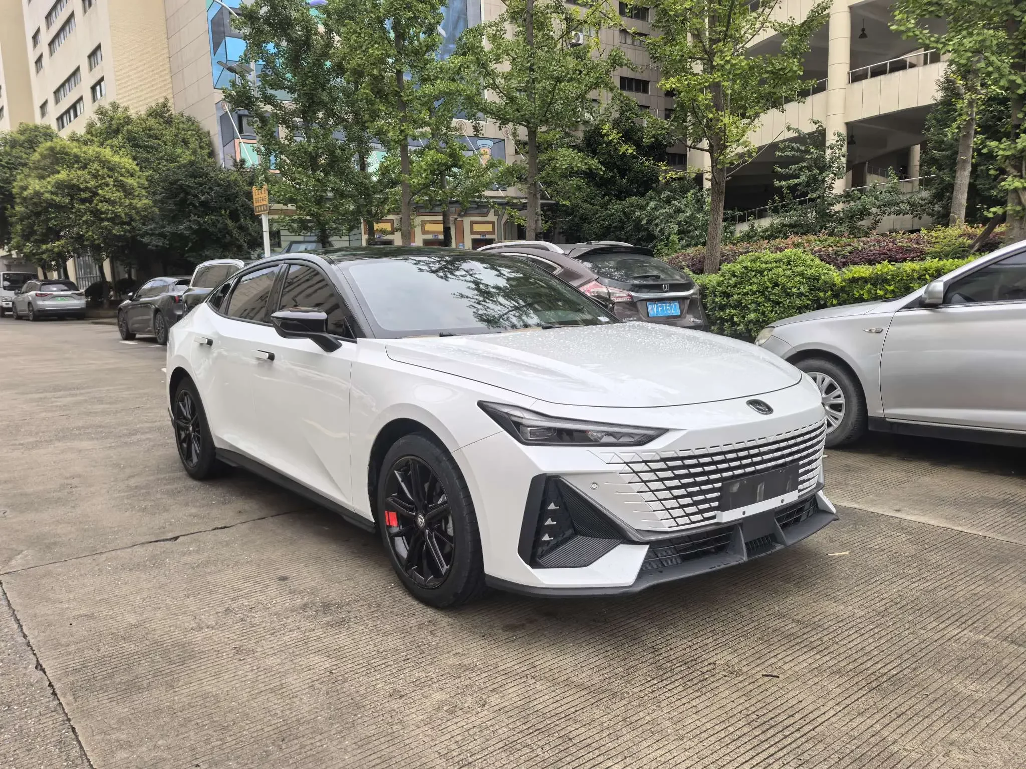 Changan UNI-V
