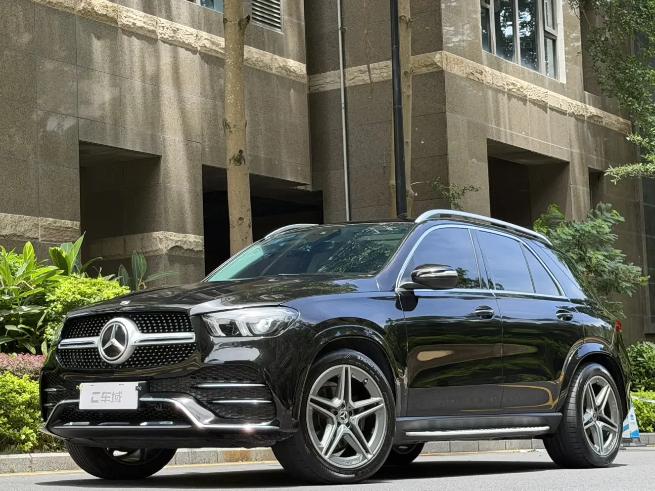 Mercedes-Benz GLE (Imported)