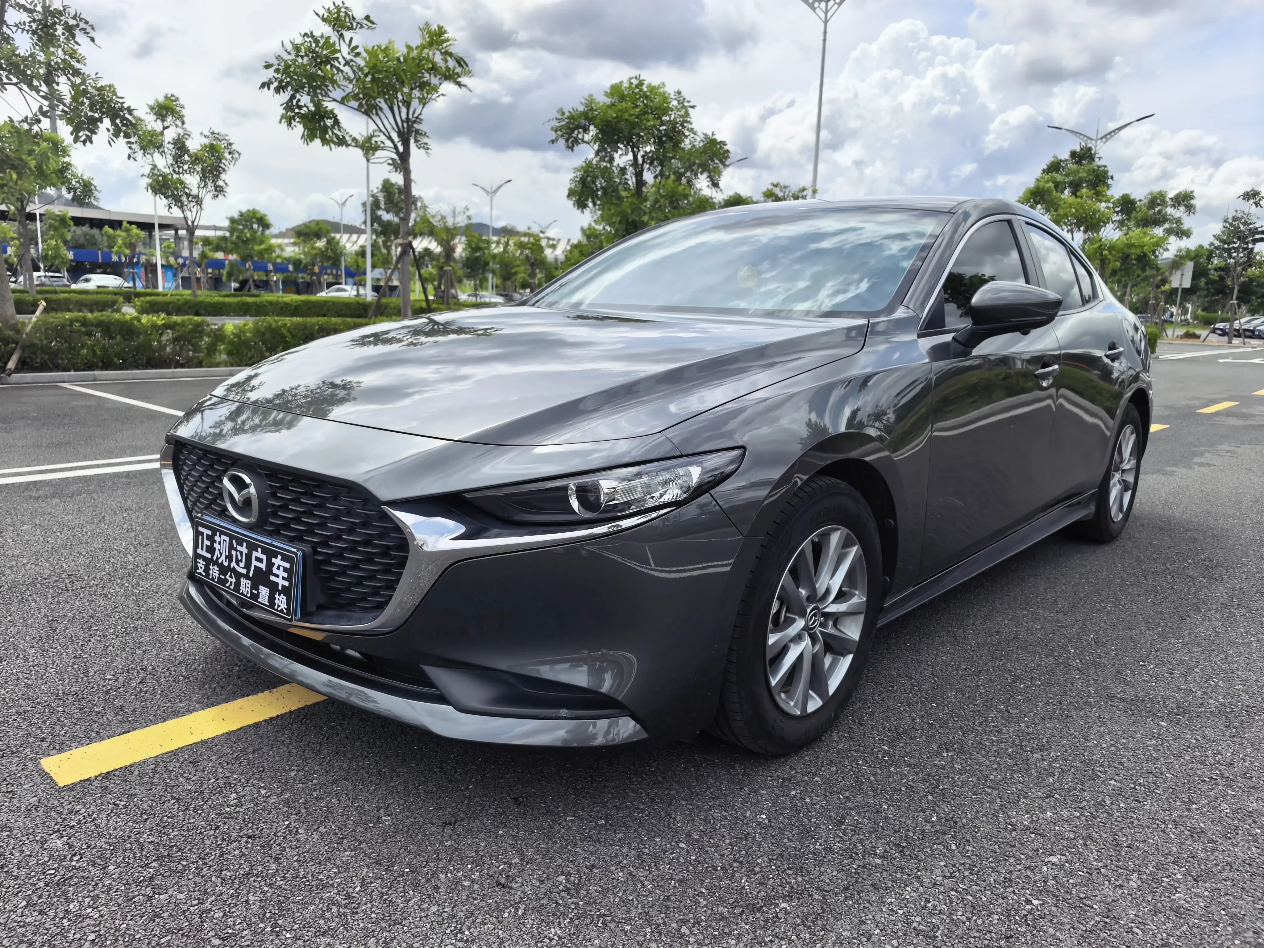 MAZDA 3