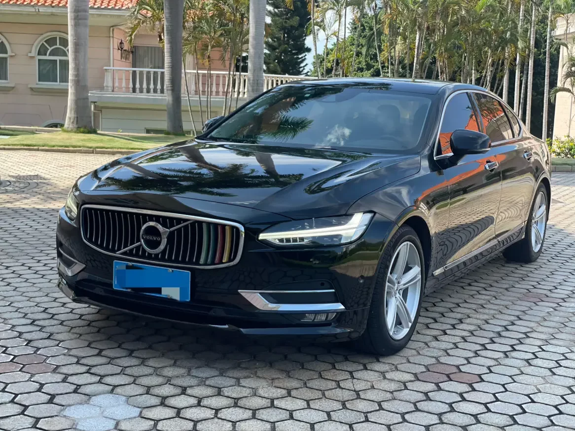Volvo S90