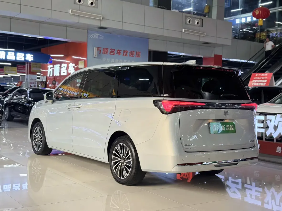 Buick GL8 PHEV