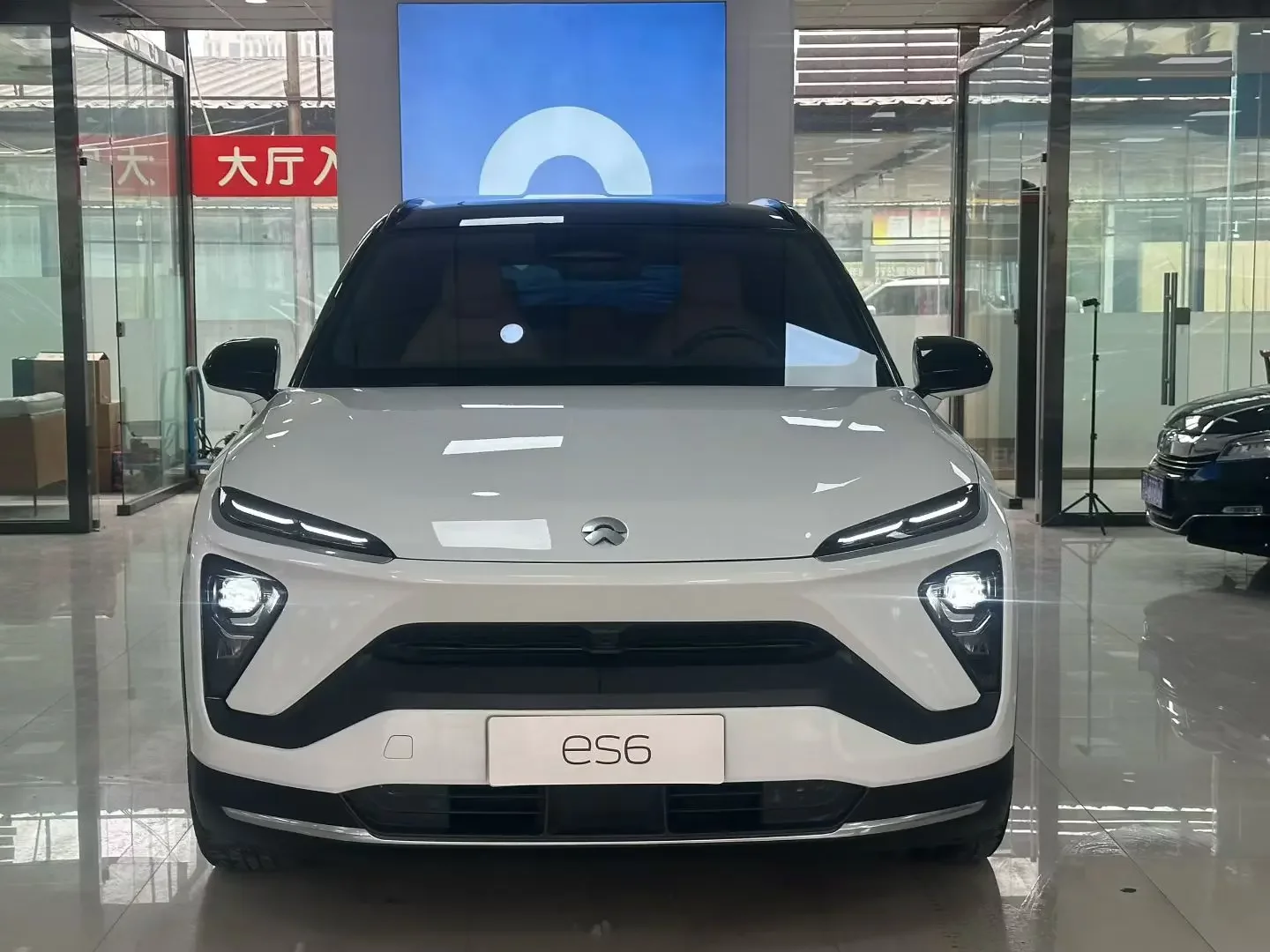 NIO ES6