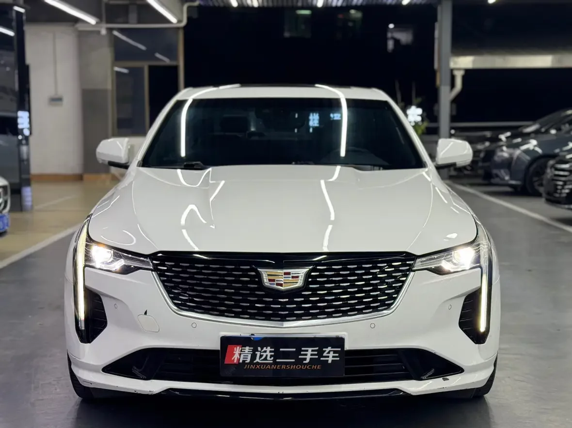 Cadillac CT4