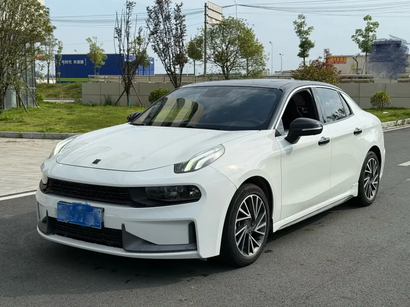 Lynk & Co 03