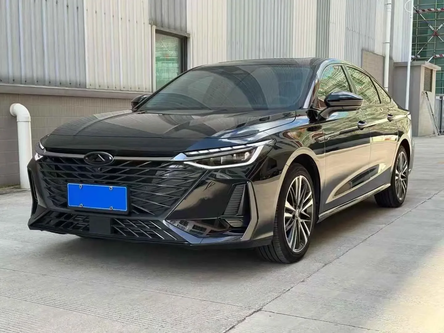 Chery Arrizo 8