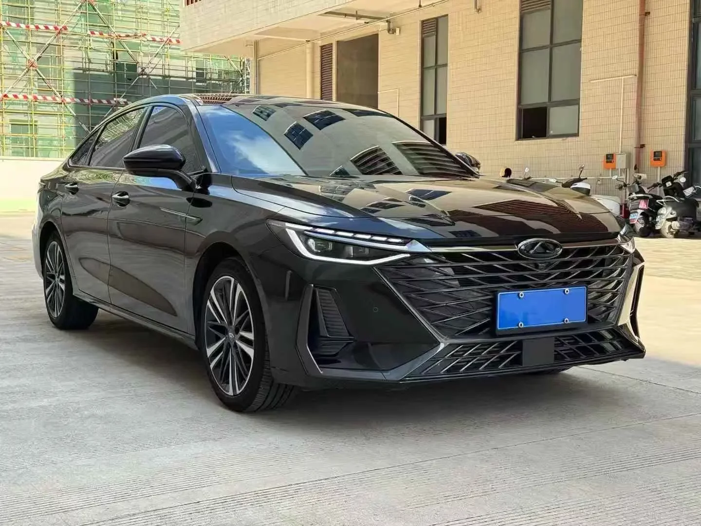 Chery Arrizo 8