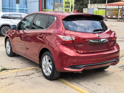 Nissan Tiida