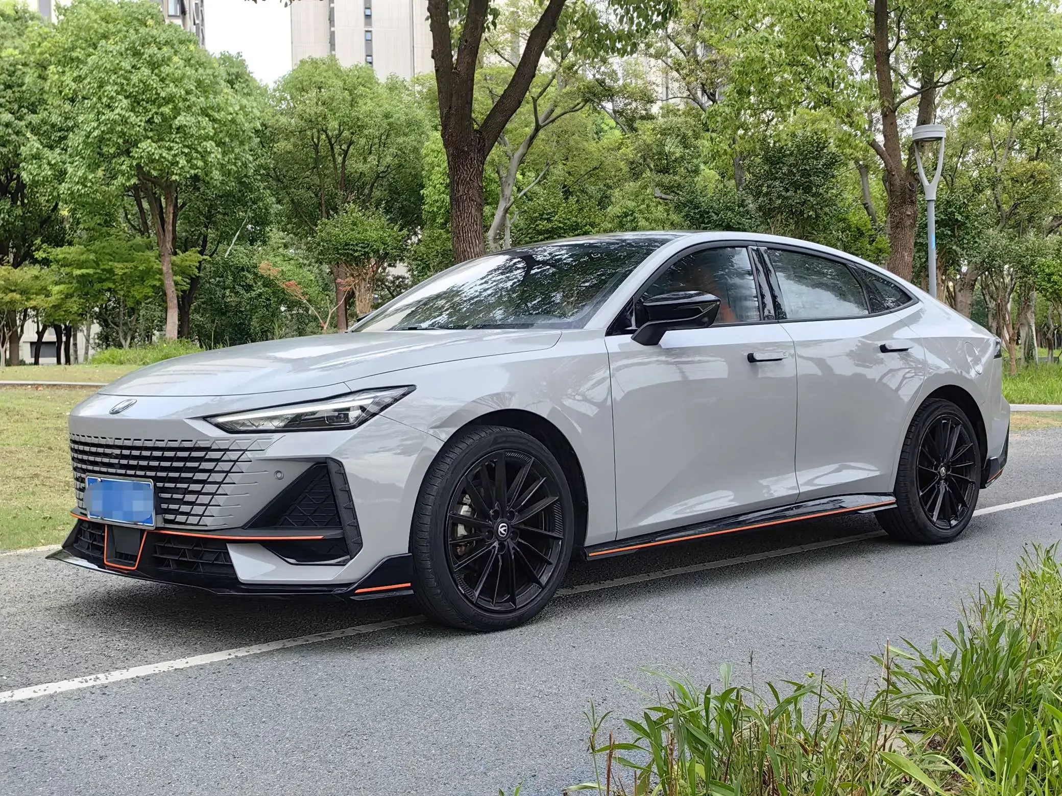 CHANGAN UNI-V