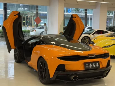 McLaren GT