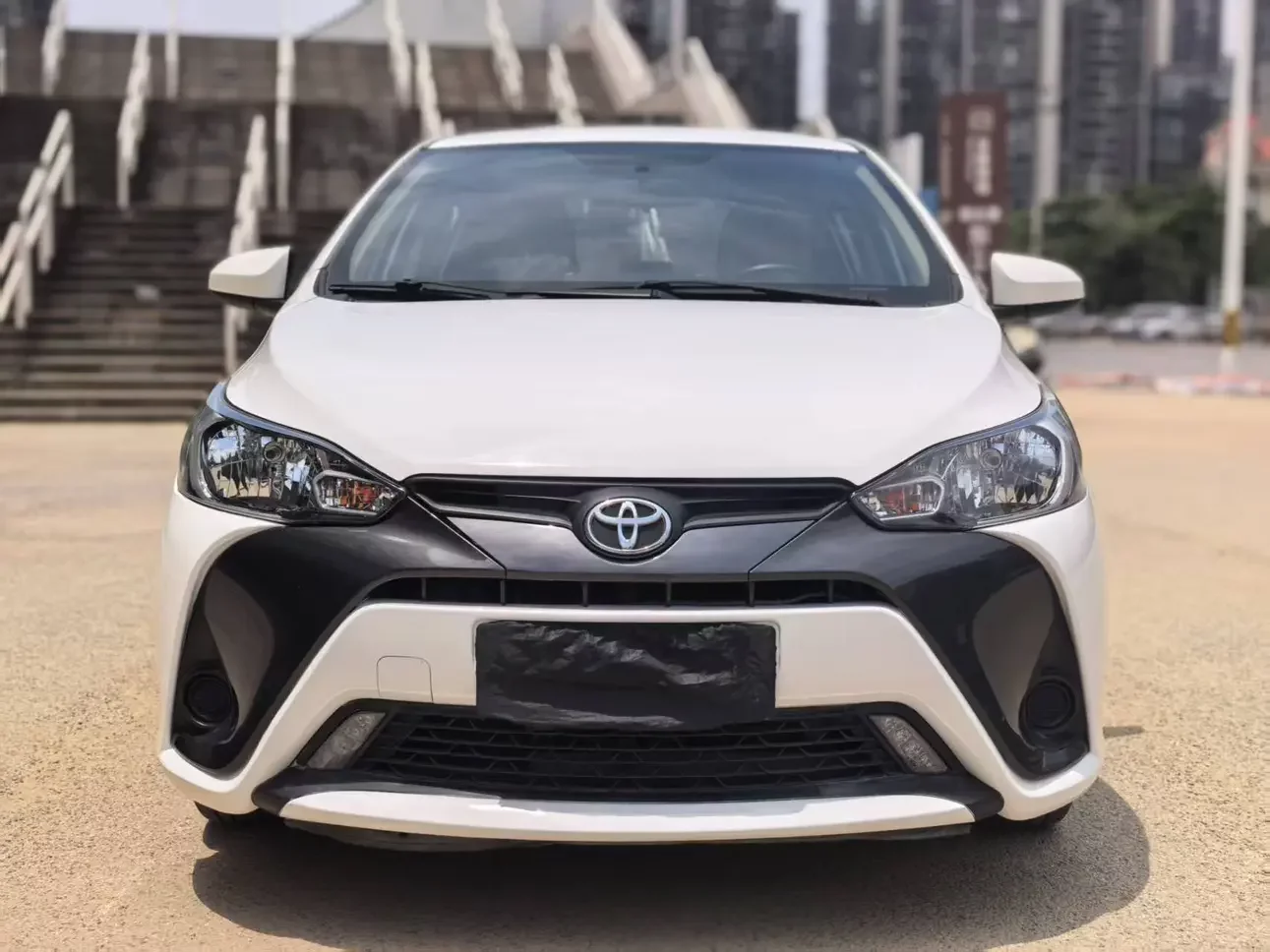 Toyota Yaris L