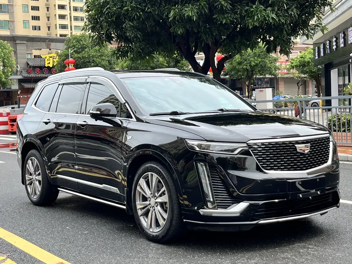 Cadillac XT6