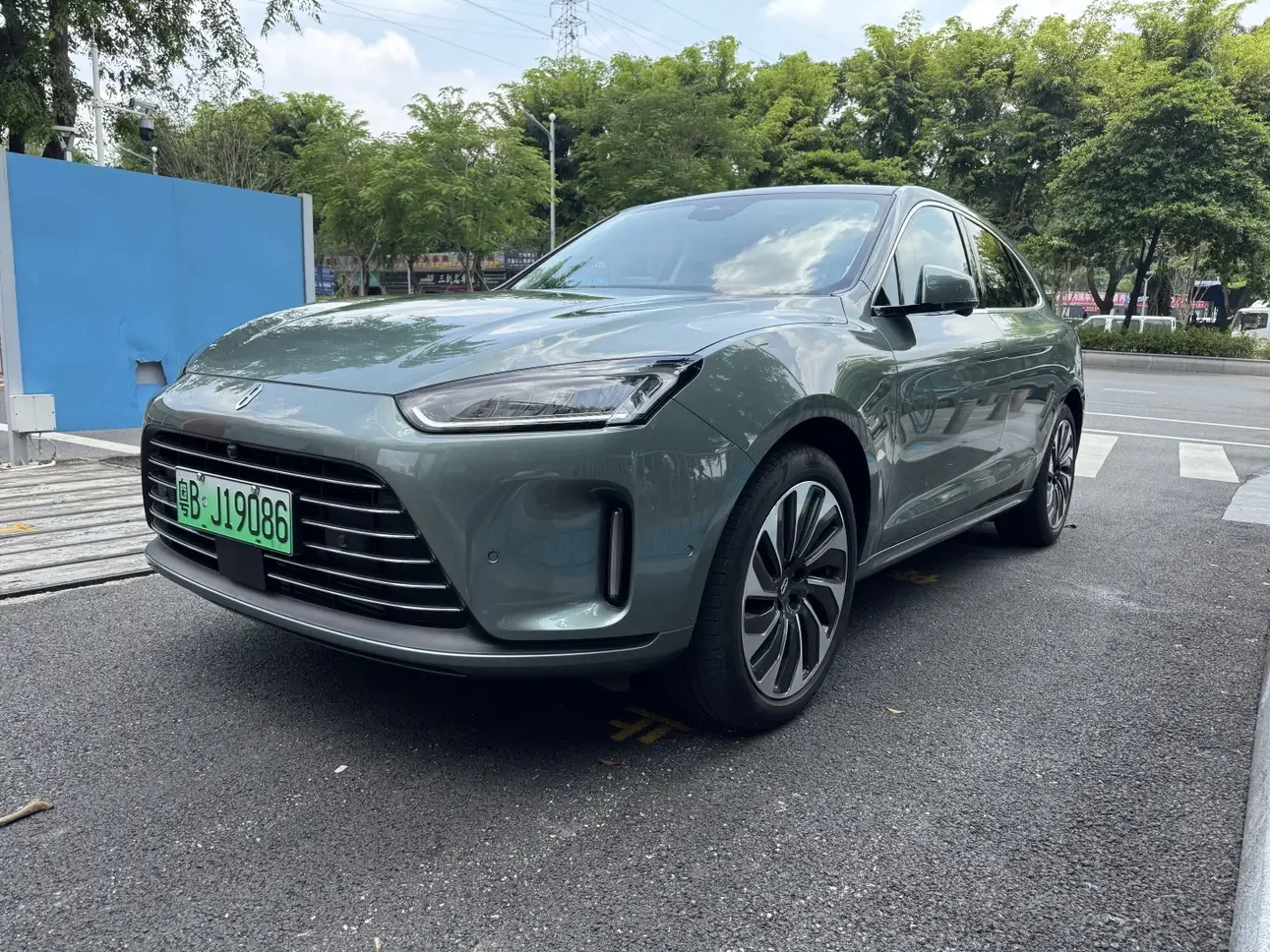 AITO M5