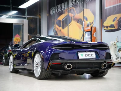McLaren GT