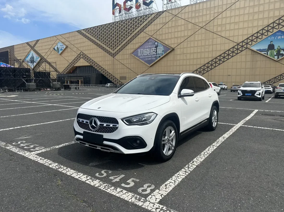 Mercedes-Benz GLA