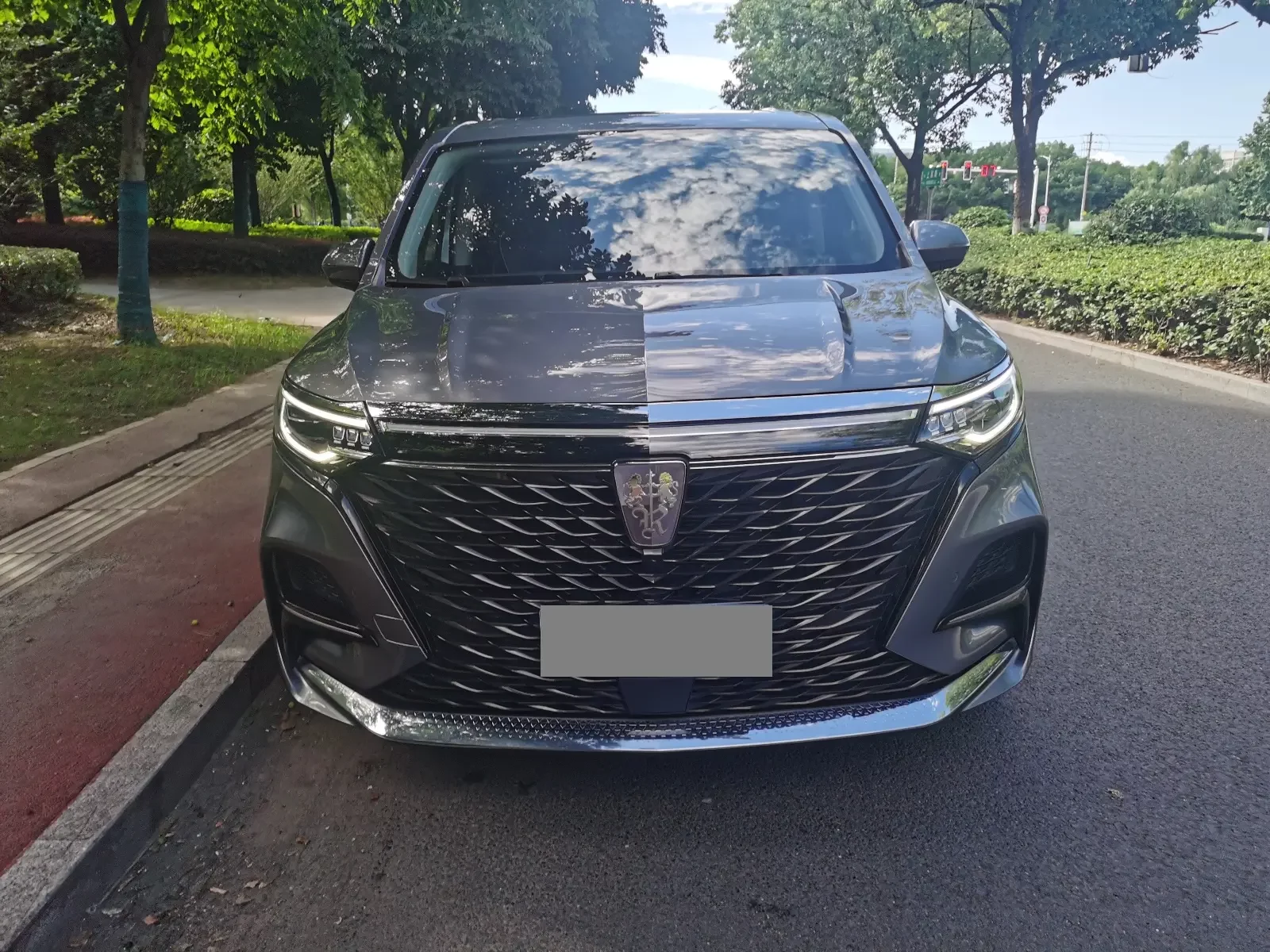 Roewe iMAX8