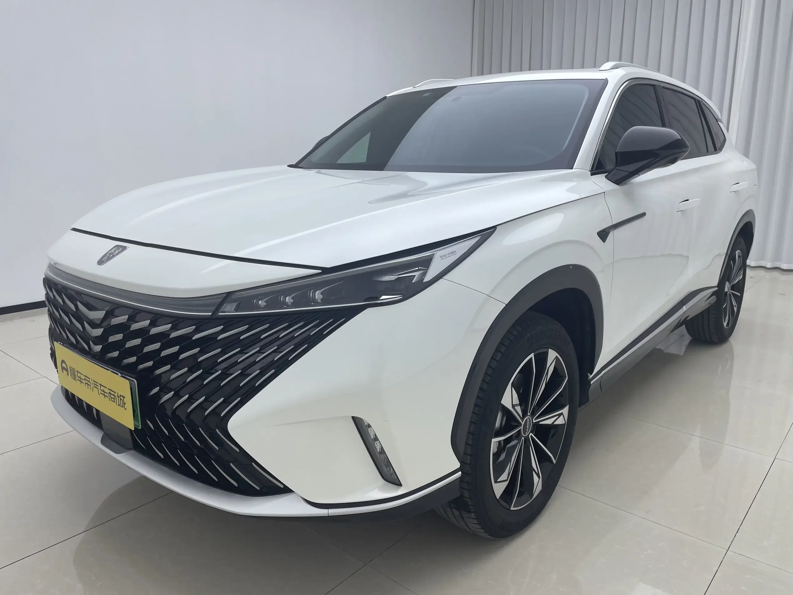 Roewe eRX5