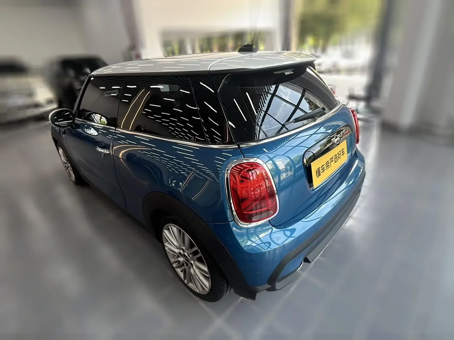 MINI 