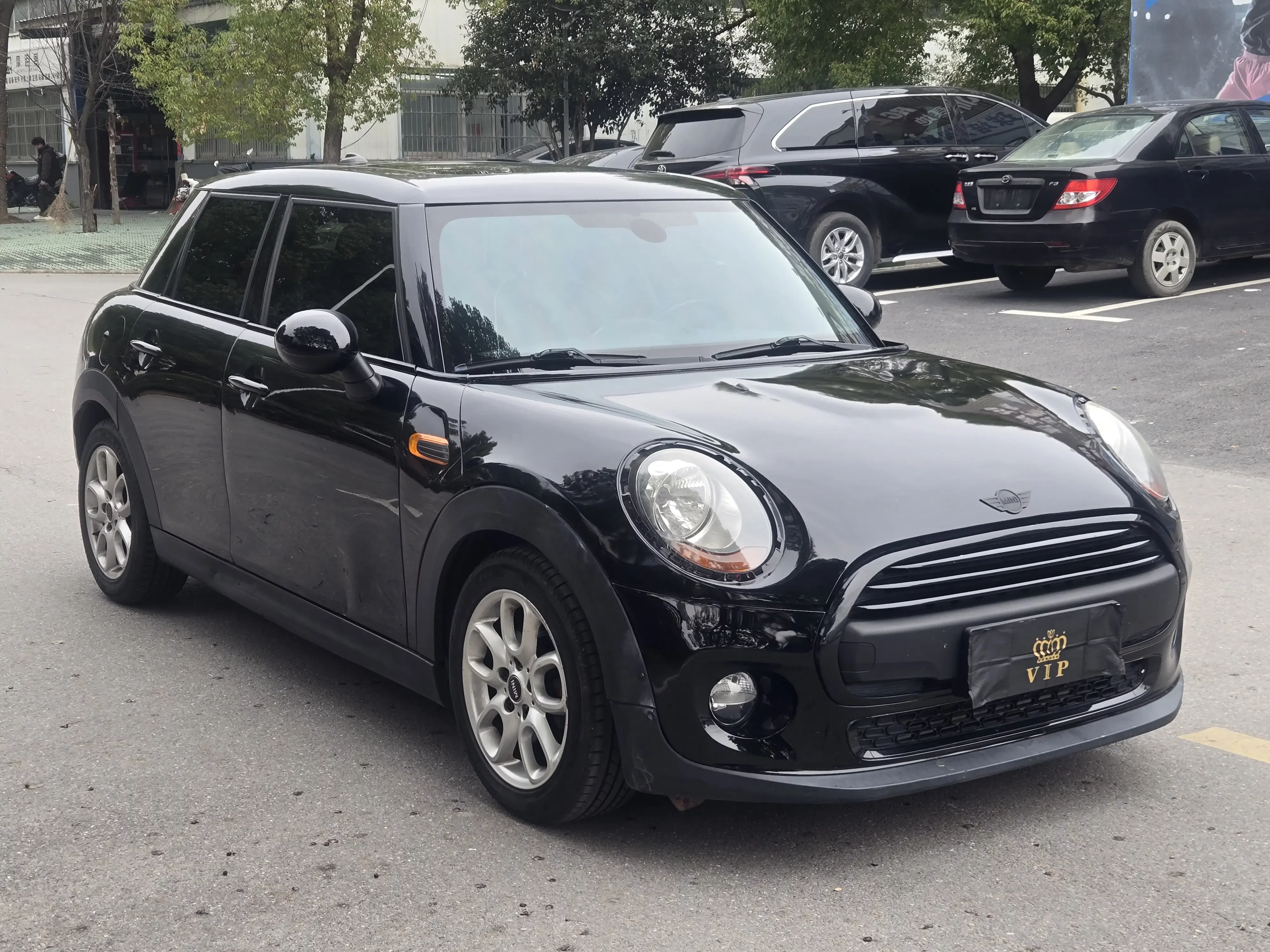 MINI 