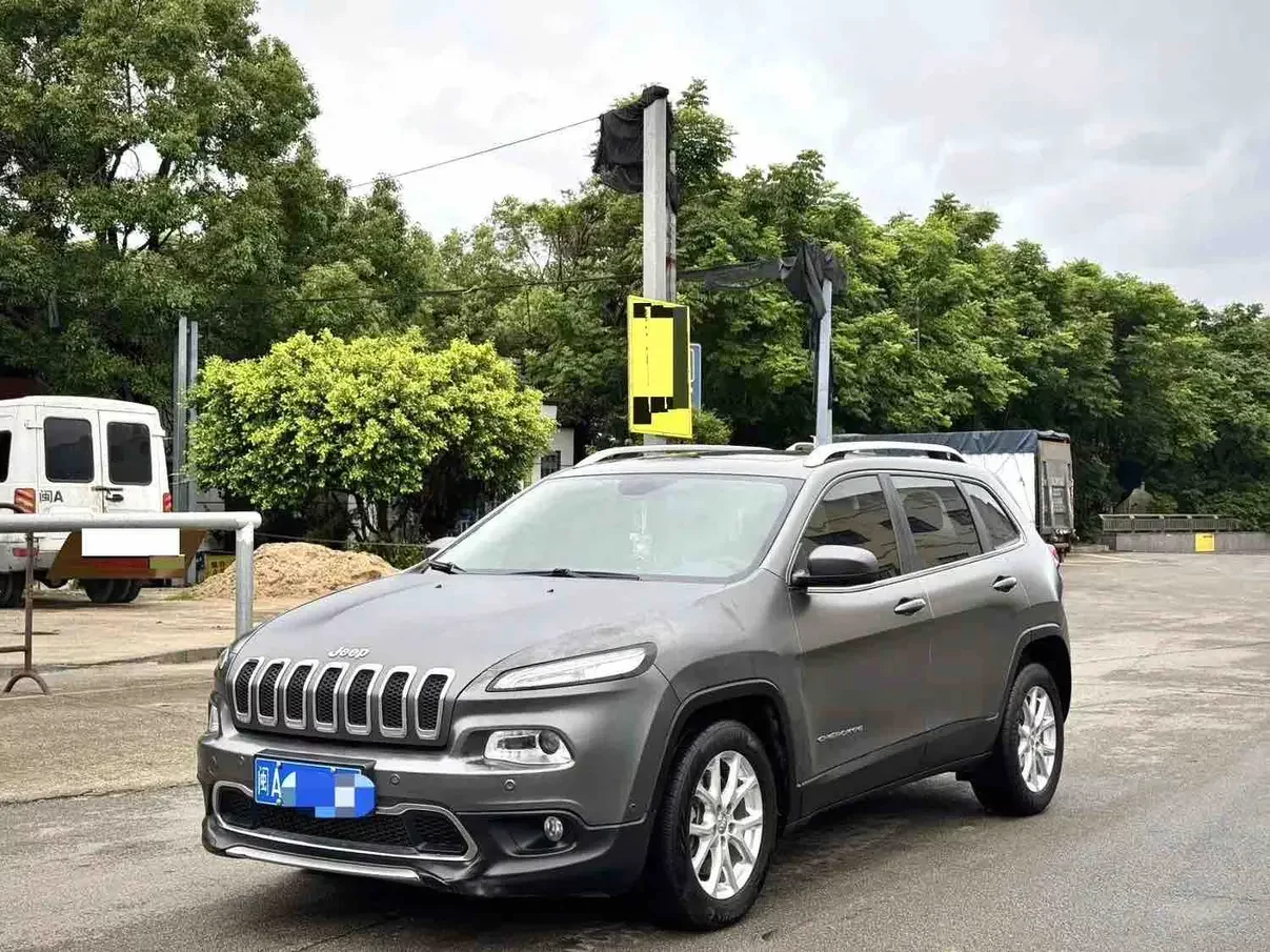Jeep Cherokee