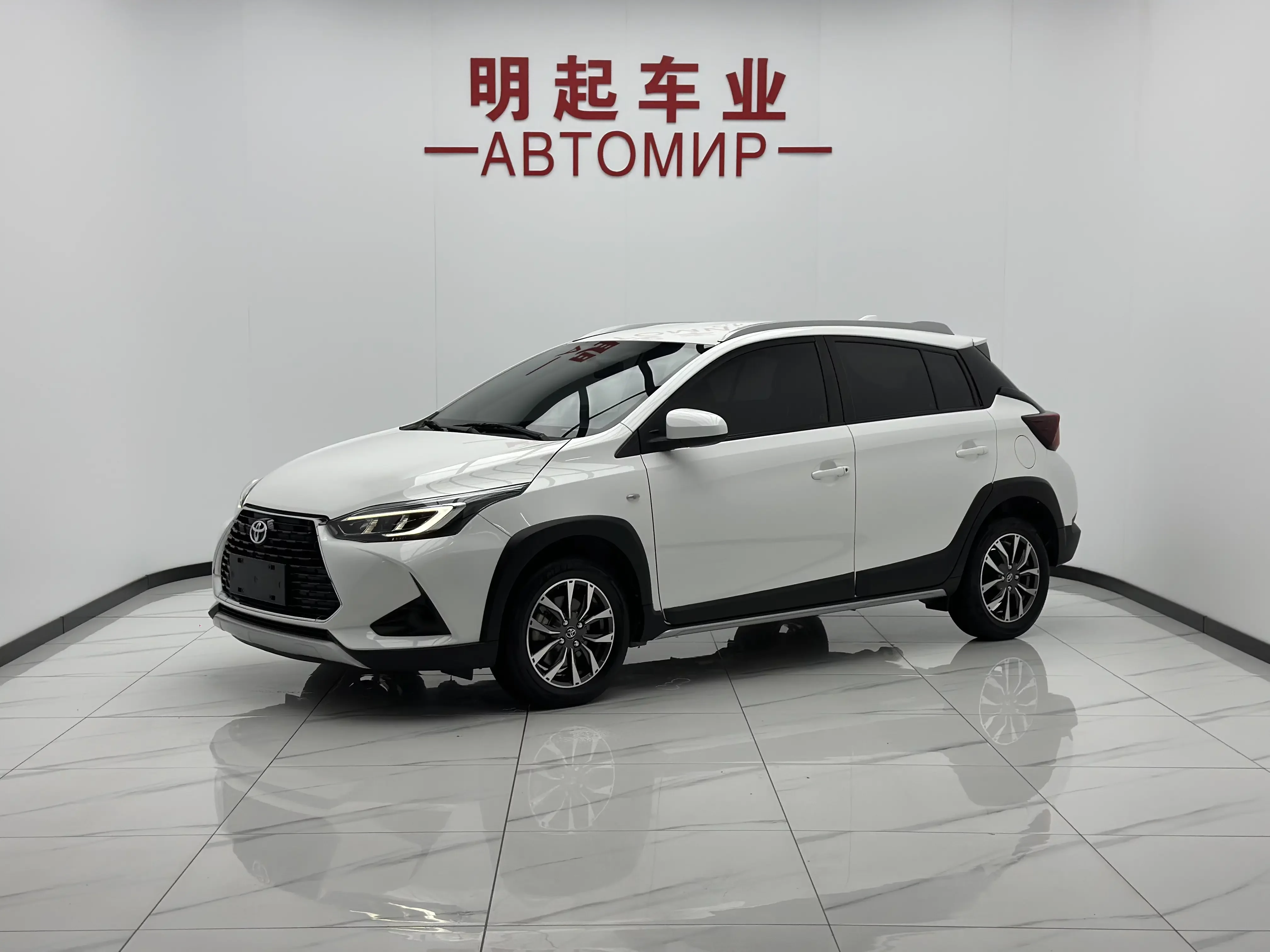 Toyota Yaris L