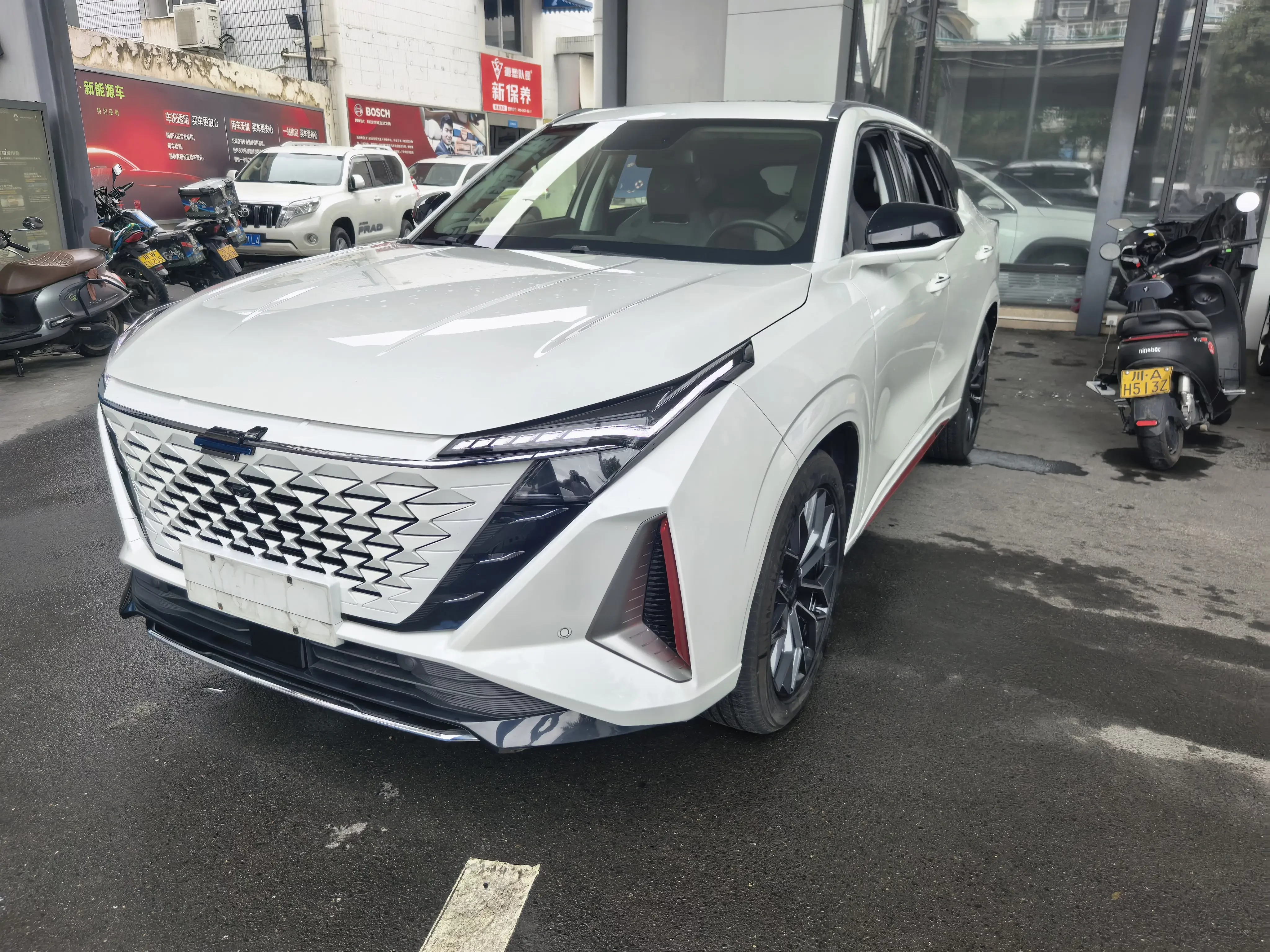 Oshan Changan Auchan Z6