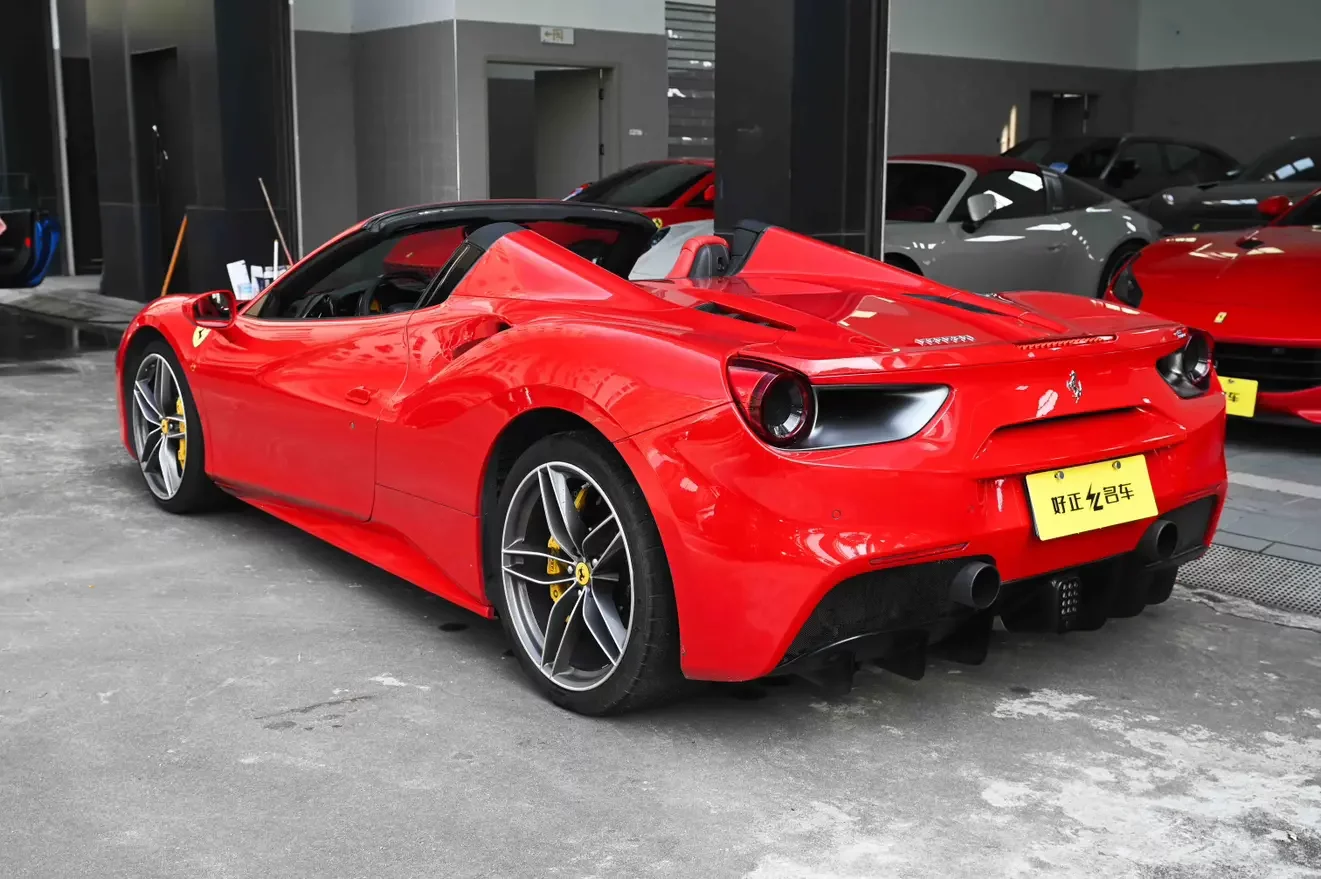 Ferrari 488