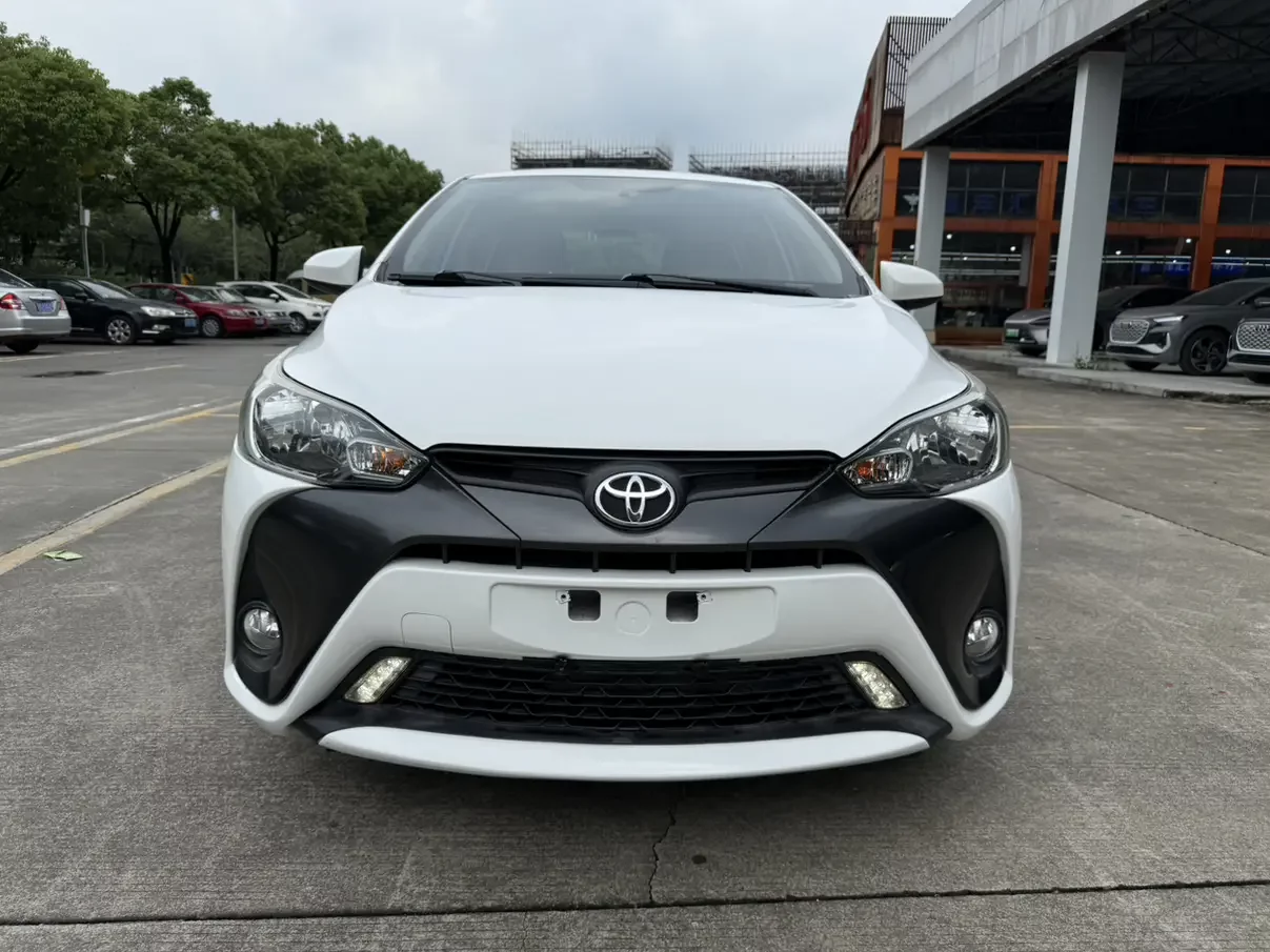 Toyota Yaris L