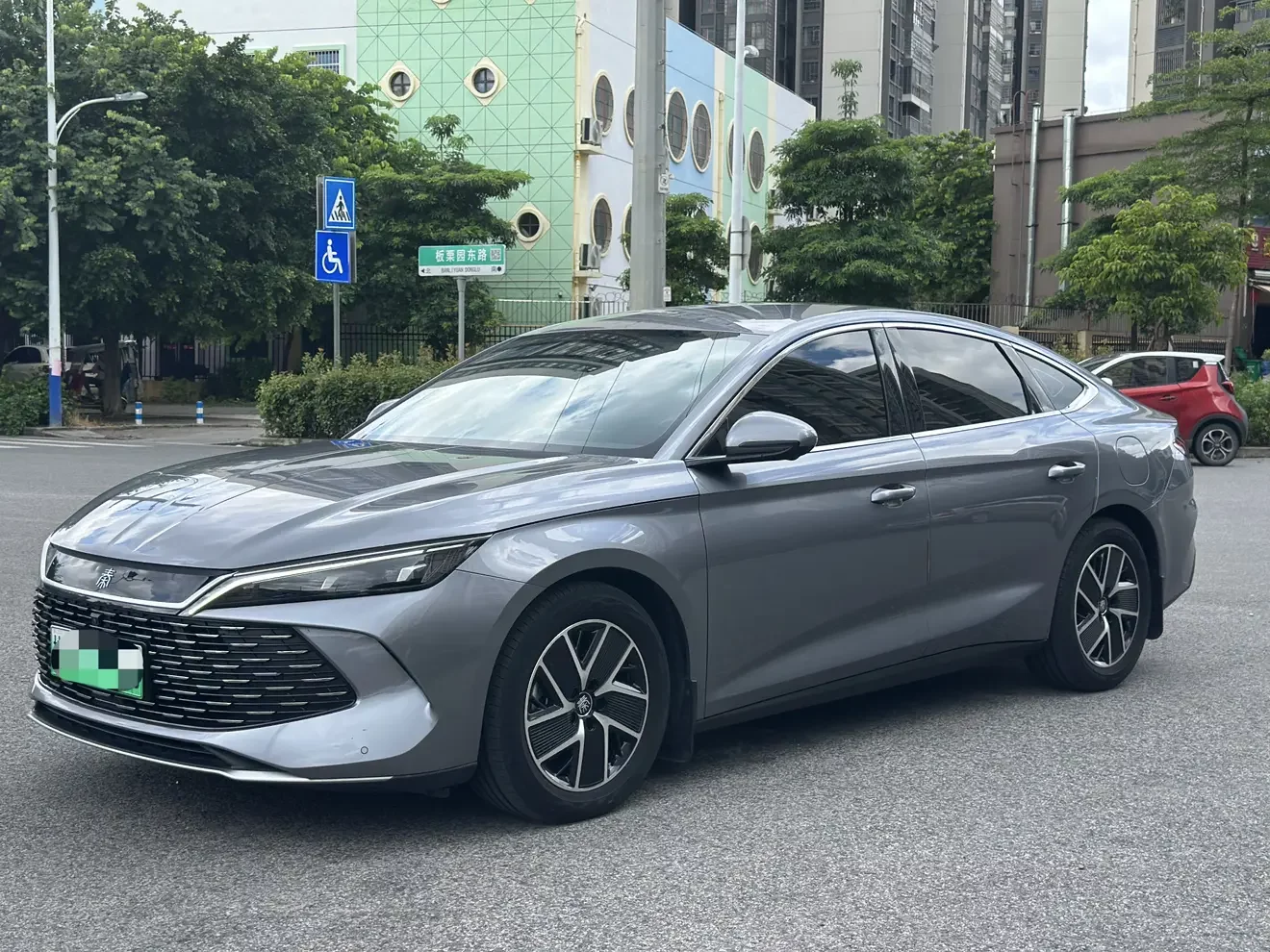 BYD Qin L DM