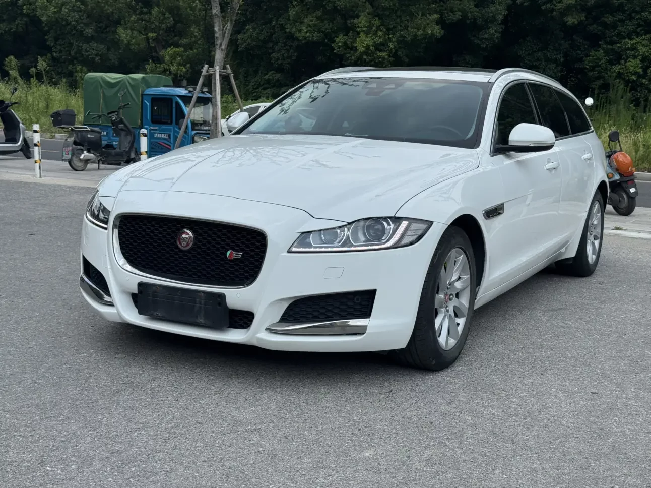 Jaguar XF