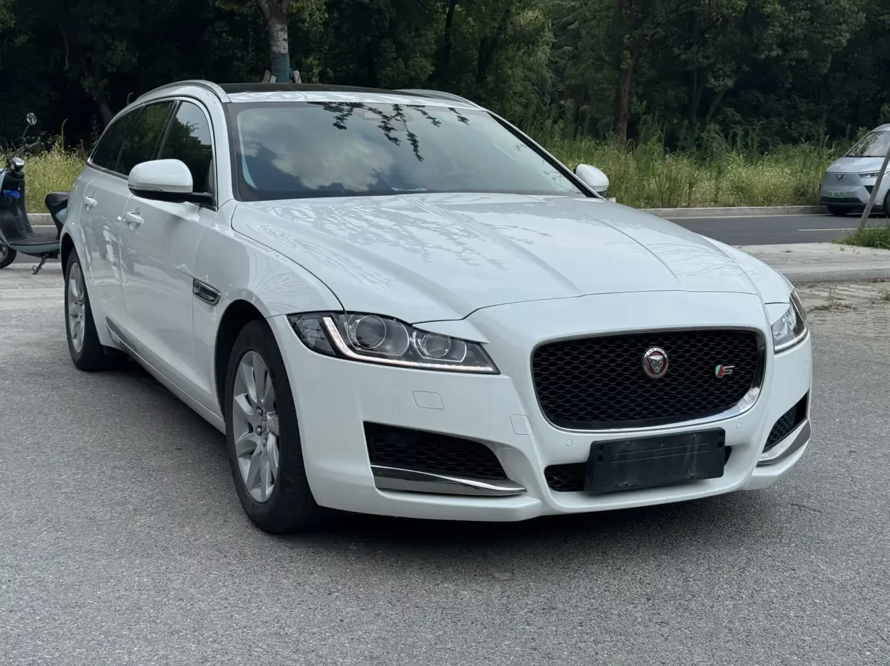 Jaguar XF