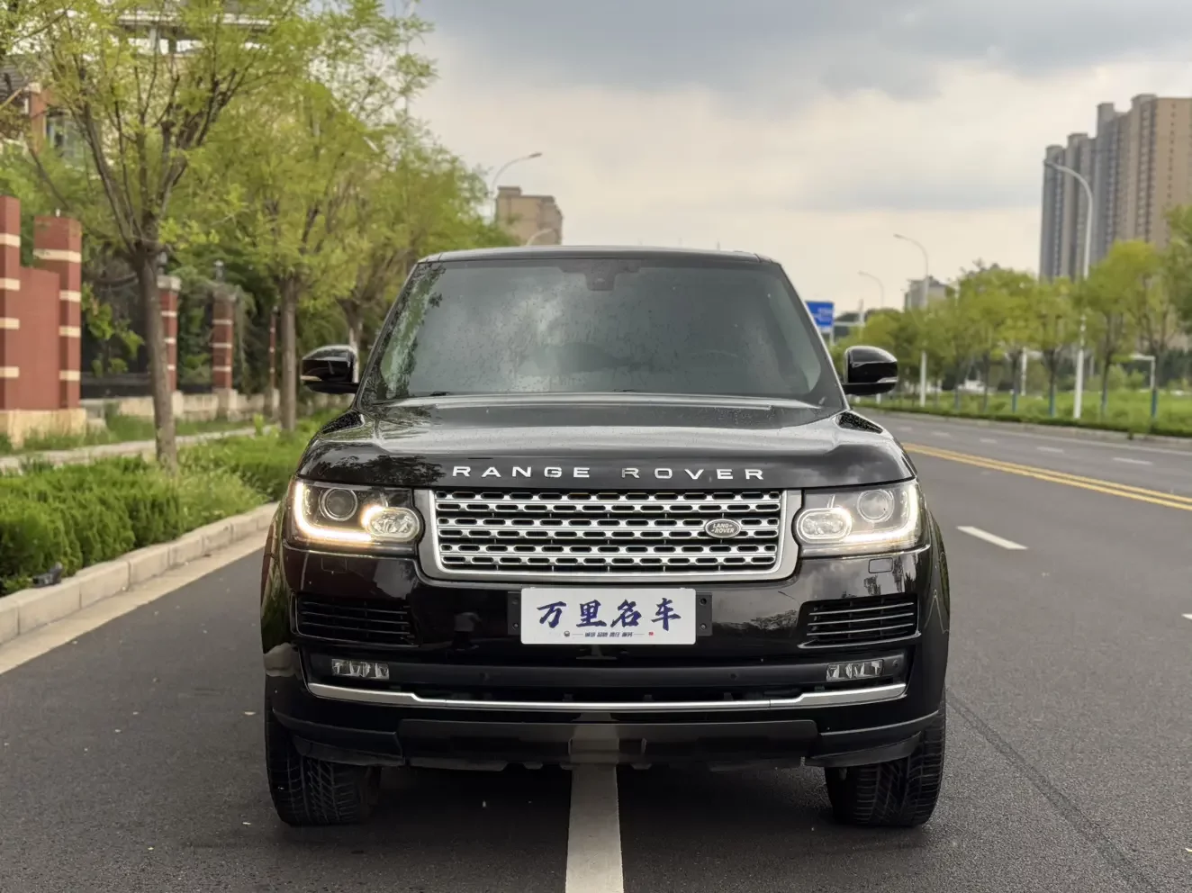 Land Rover range rover