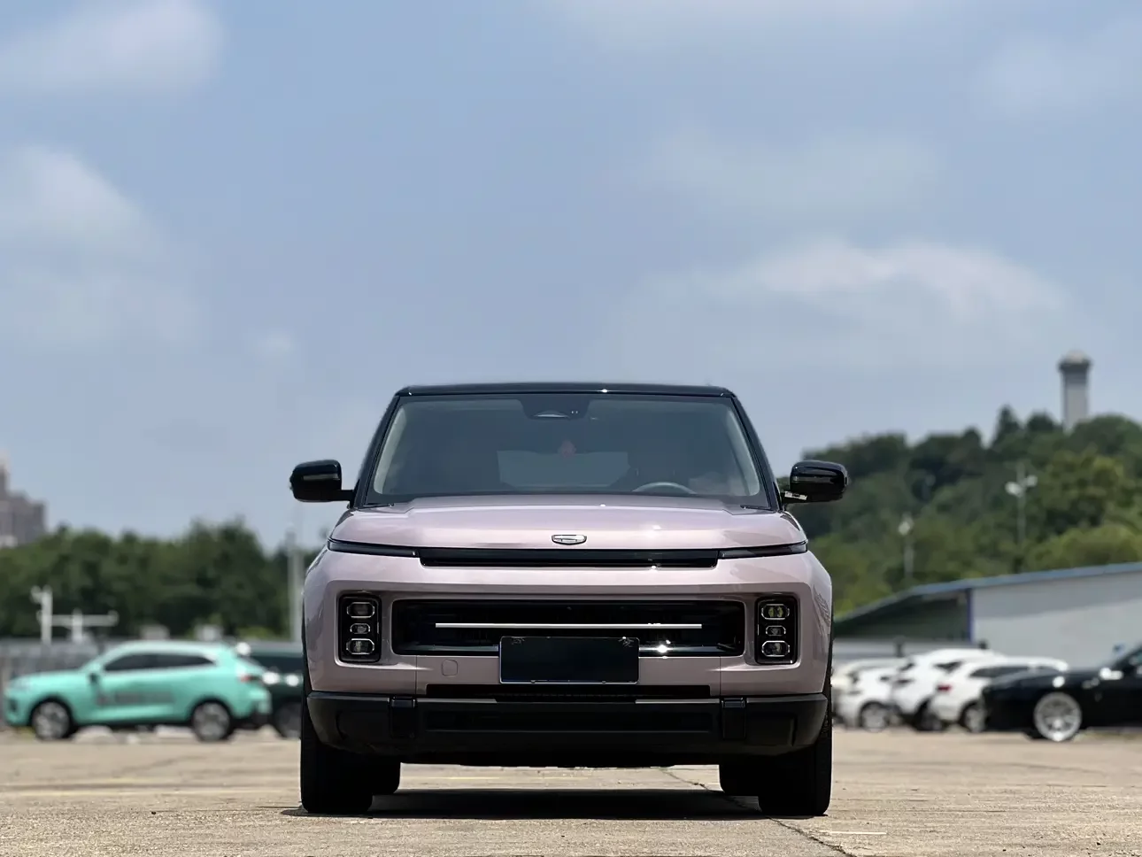 Geely ICON
