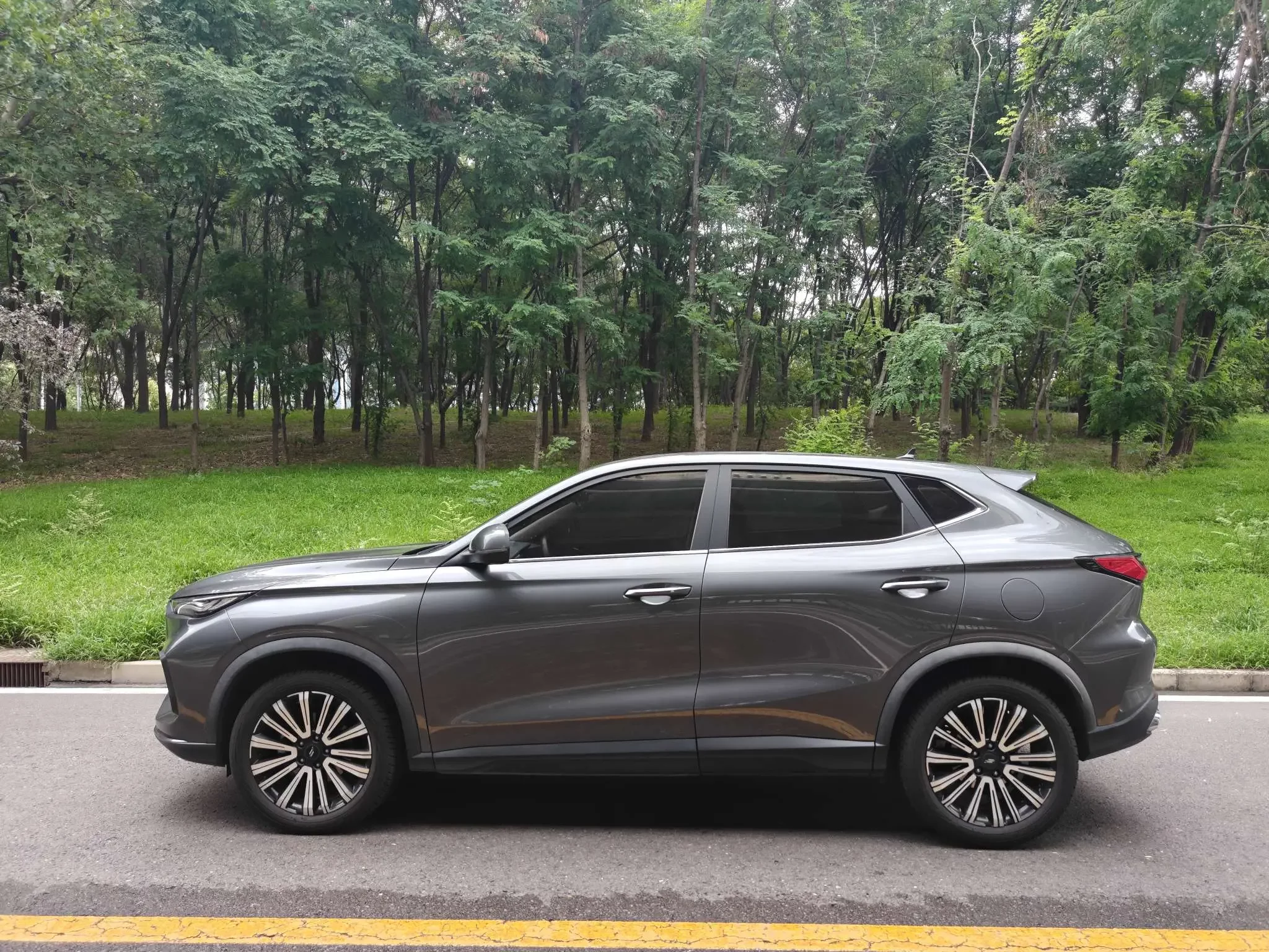 Oshan Changan Auchan X5
