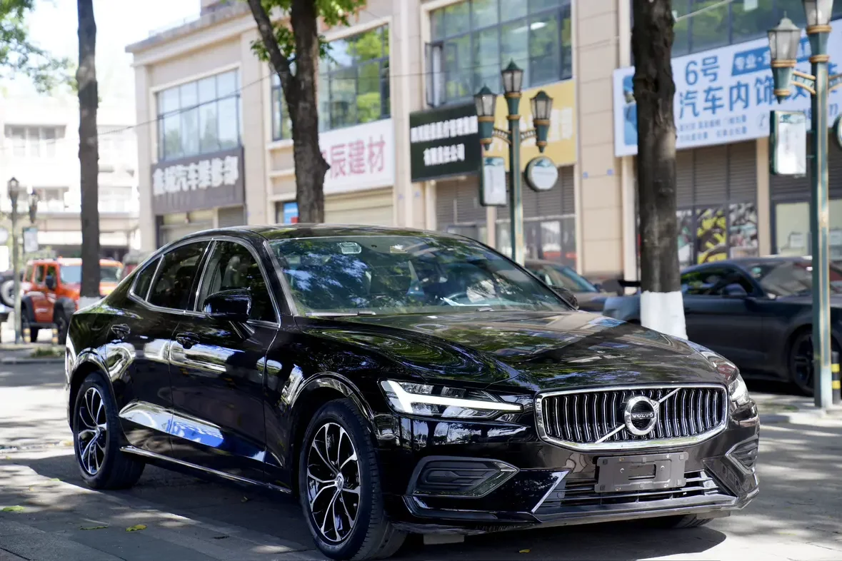 Volvo S60