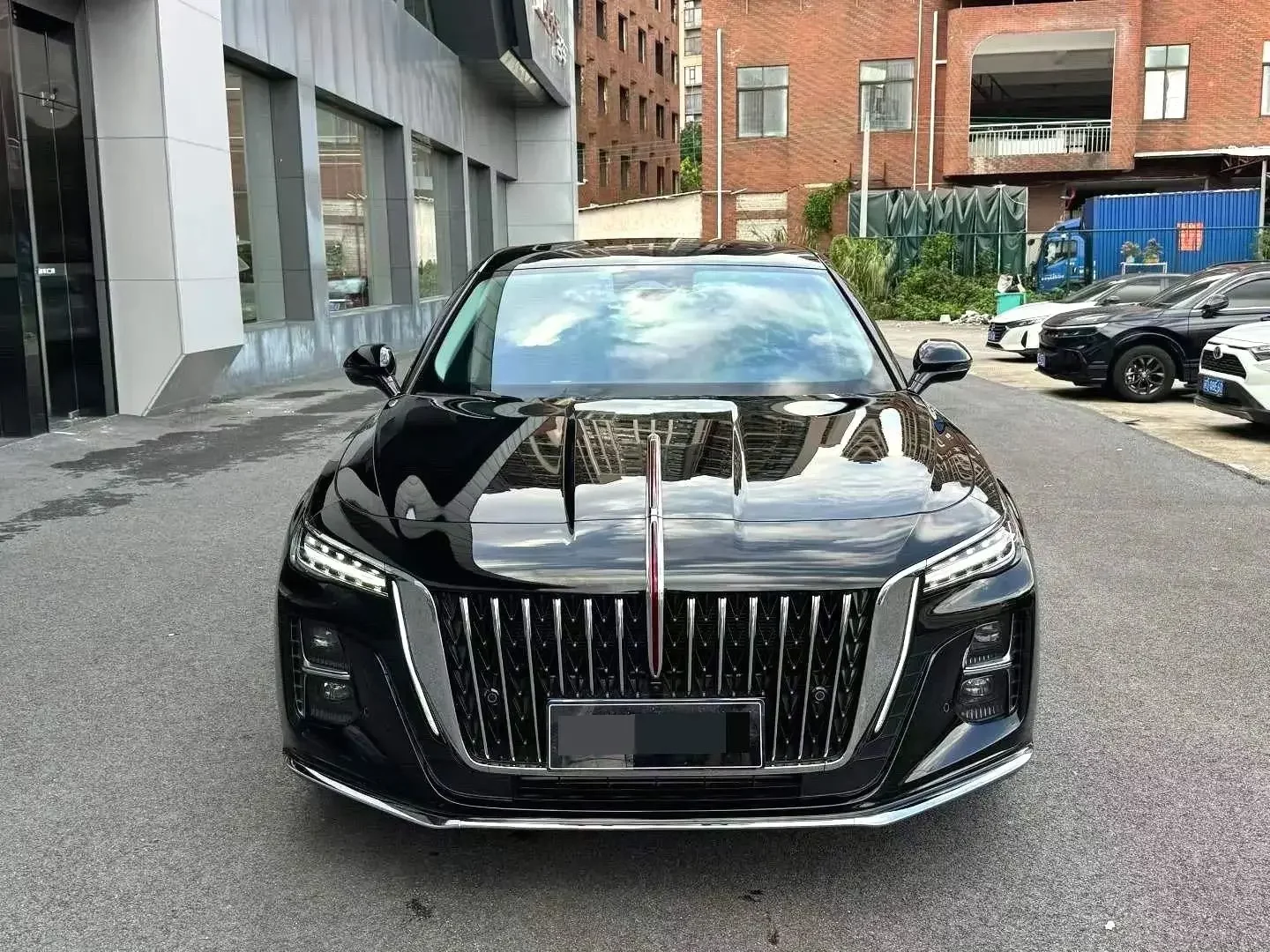 Hongqi H5