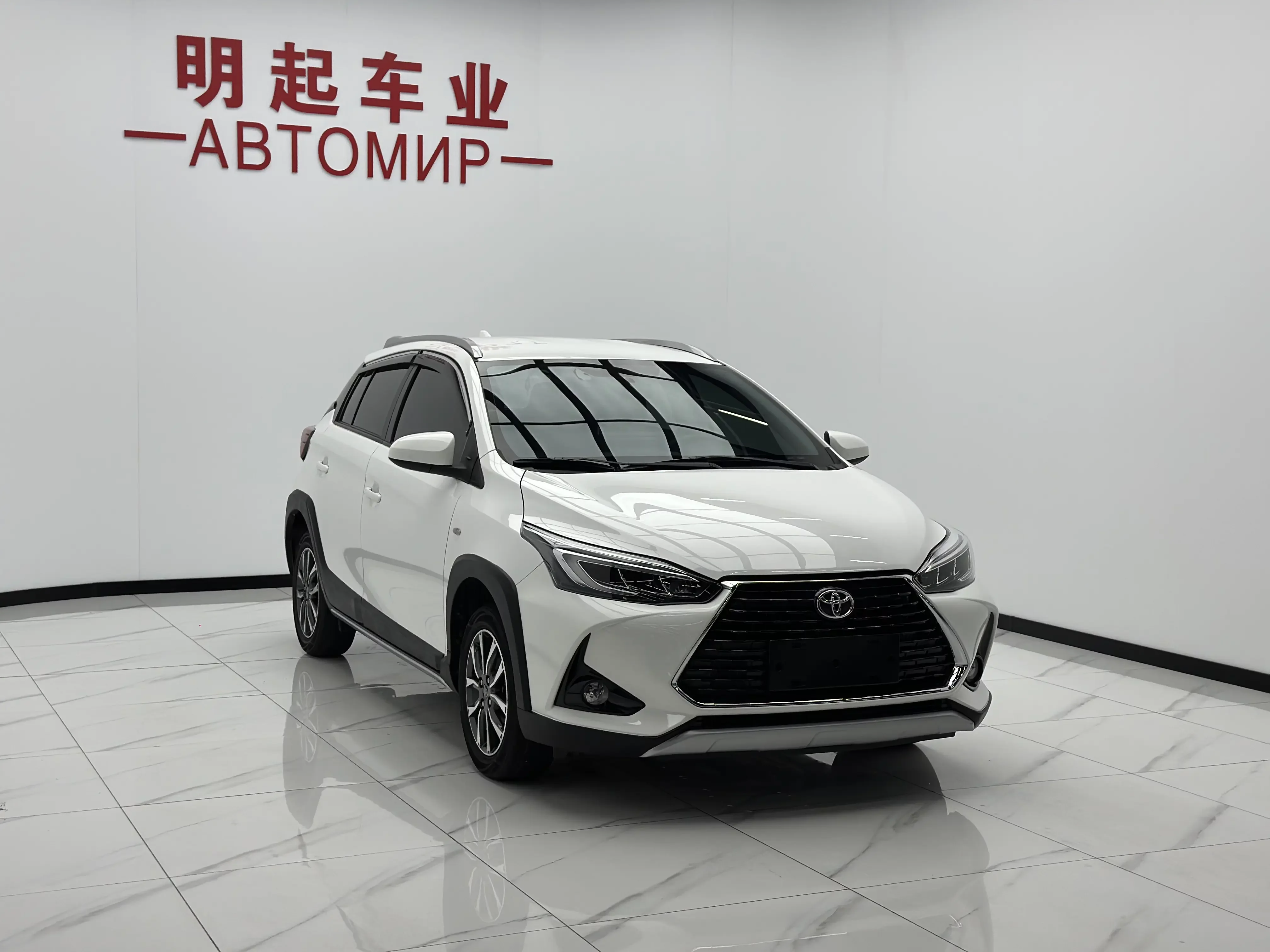 Toyota Yaris L