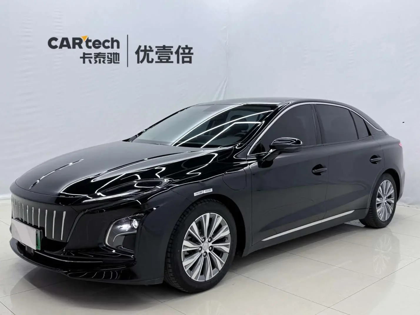 Hongqi E-QM5 2023