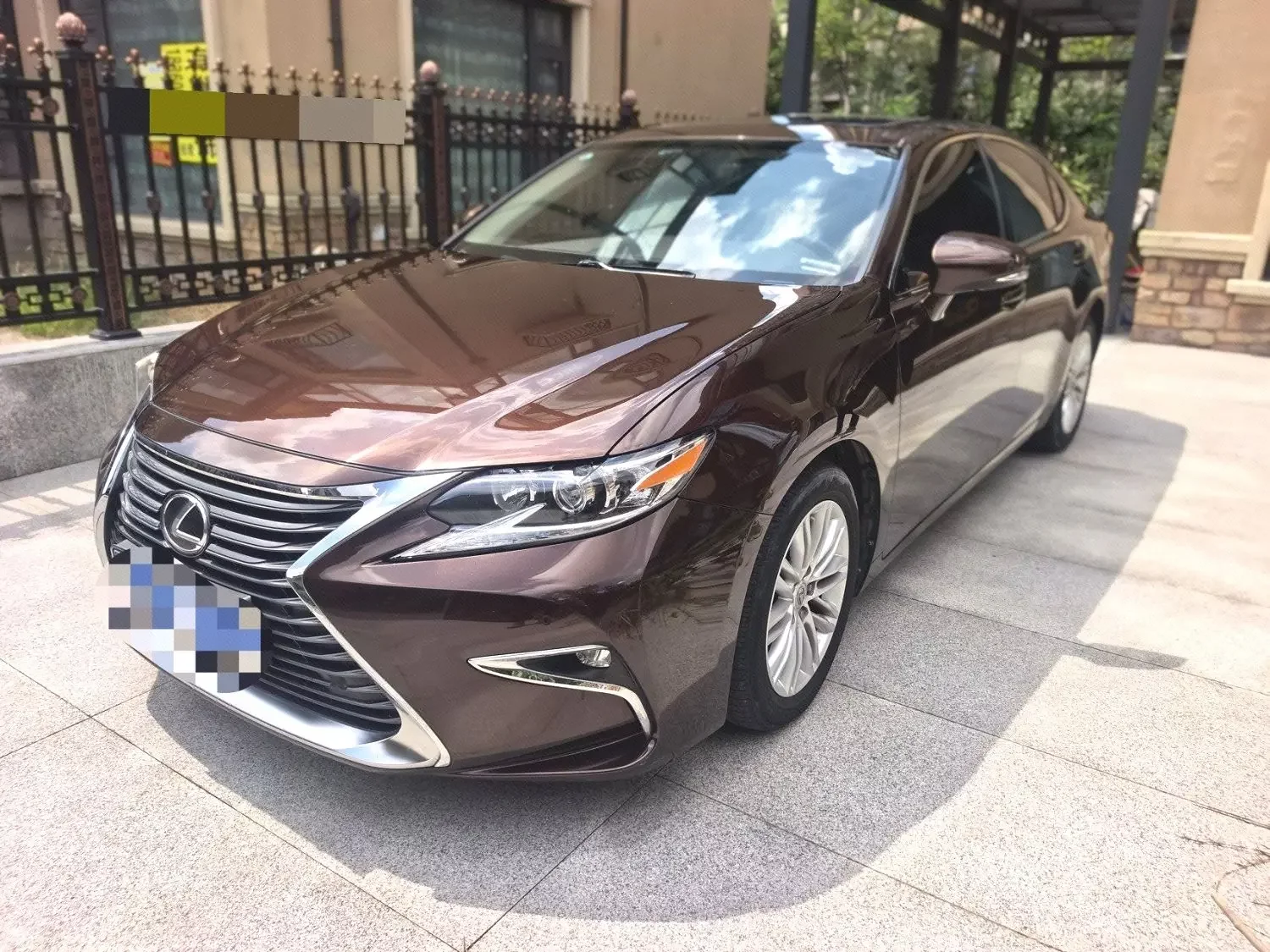 Lexus ES