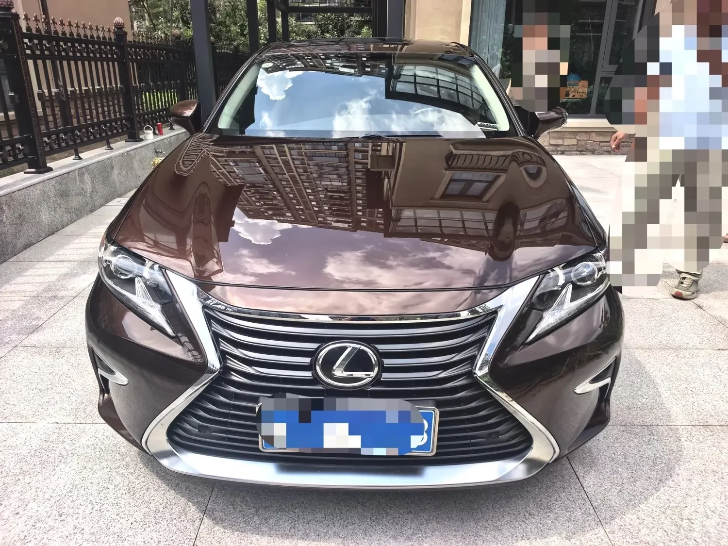 Lexus ES