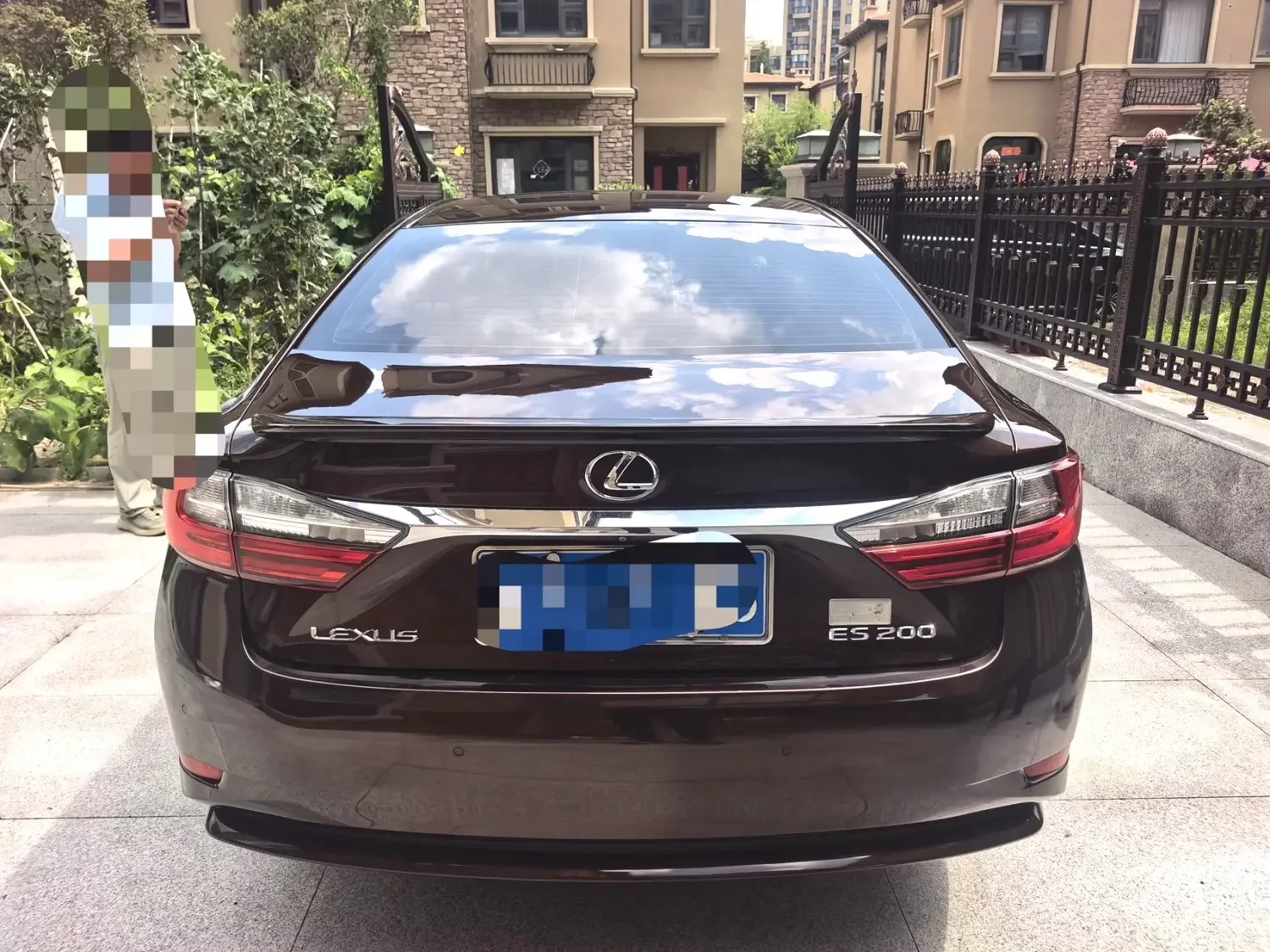 Lexus ES