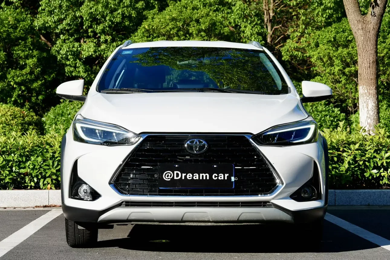 Toyota Yaris L
