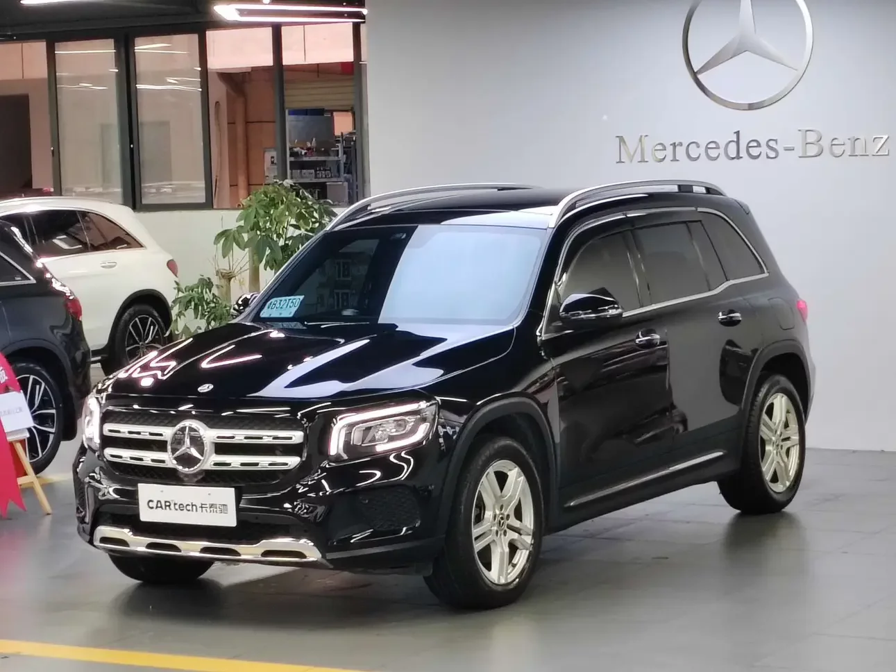 MERCEDES-BENZ GLB