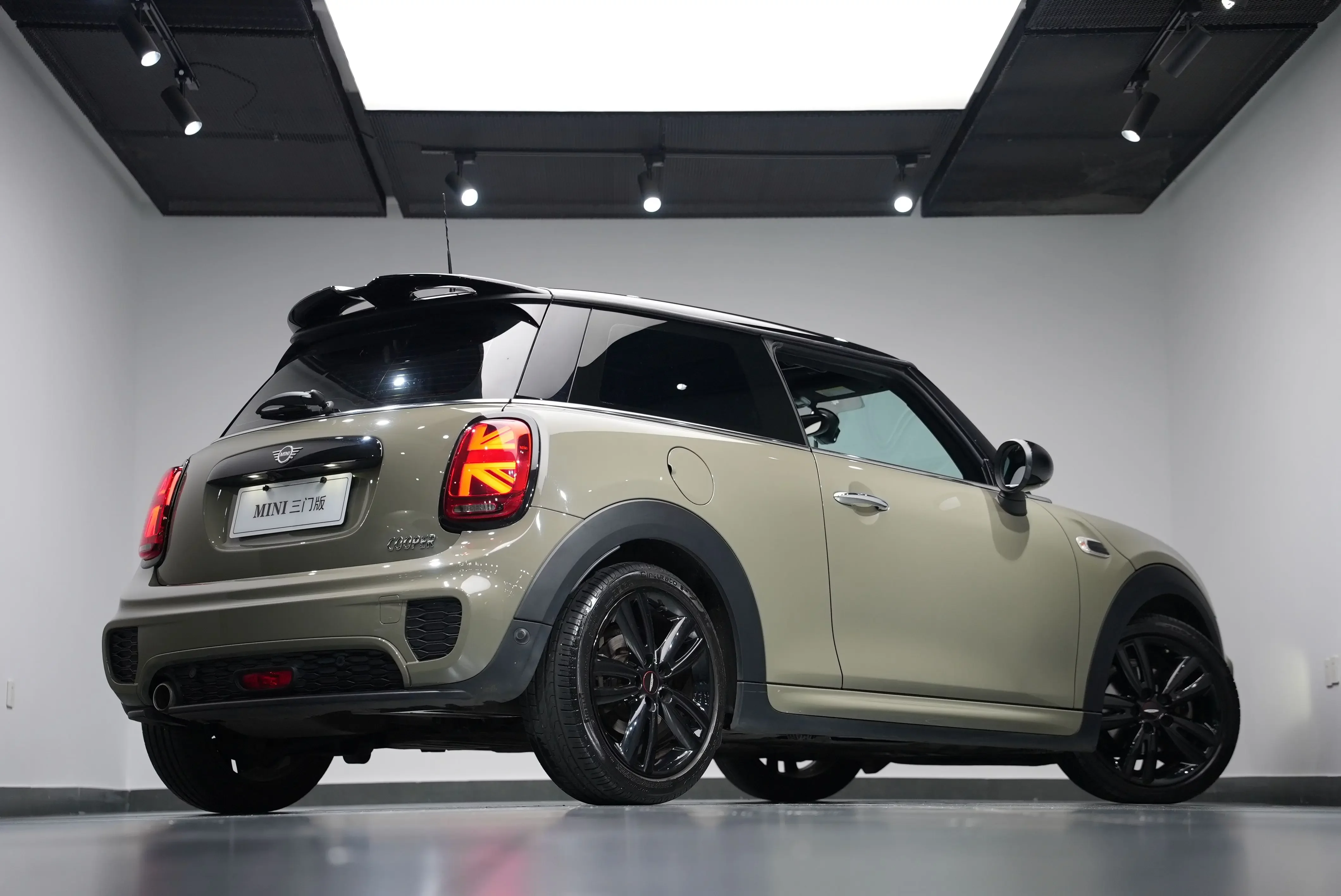 MINI MINI